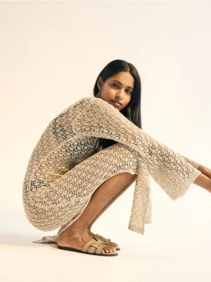 Reserved - Zamszowe klapki - beżowy