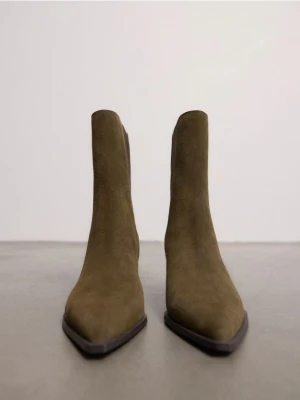 Reserved - Zamszowe kowbojki - zielony