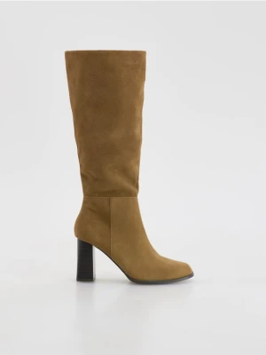 Reserved - Zamszowe kozaki - beżowy