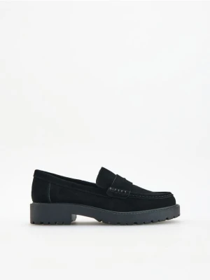 Reserved - Zamszowe loafersy - czarny