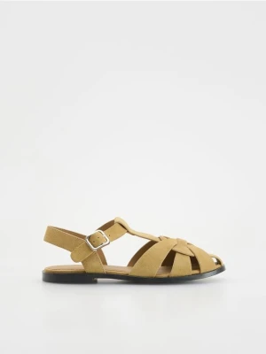 Reserved - Zamszowe sandały - brązowy