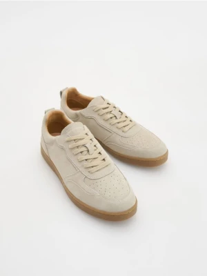 Reserved - Zamszowe sneakersy - beżowy