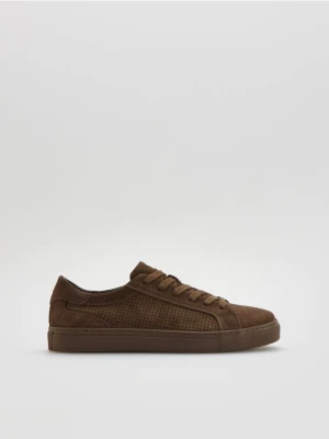 Reserved - Zamszowe sneakersy - brązowy
