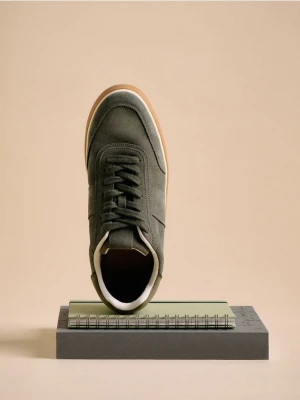 Reserved - Zamszowe sneakersy - jasny zielony