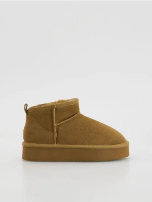 Reserved - Zamszowe śniegowce - beżowy