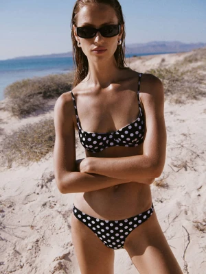Dwustronna góra od bikini z fiszbinami w kropki czarny - Kobieta - - MANGO