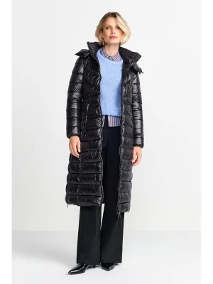 Rich & Royal Płaszcz pikowany w kolorze czarnym rozmiar: 40