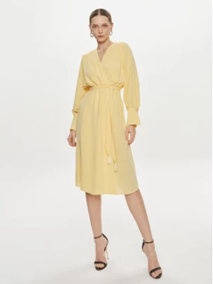 Rinascimento Sukienka koktajlowa CFC0117654003 Żółty Regular Fit