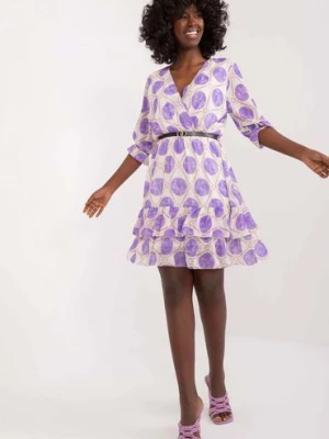 Rozkloszowana luźna sukienka w fioletowe grochy z paskiem Italy Moda