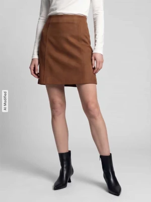 Rozkloszowana spódnica mini ze szwami działowymi model 'DONNAHAZEL' Vero Moda Koniakowy