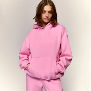 Różowa bluza basic z kapturem House