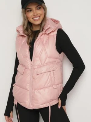 Różowa Kamizelka z Odpinanym Kapturem i Ozdobnym Pikowaniem Arreanne swest
