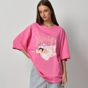 Różowa koszulka oversize z nadrukiem Katy Perry House