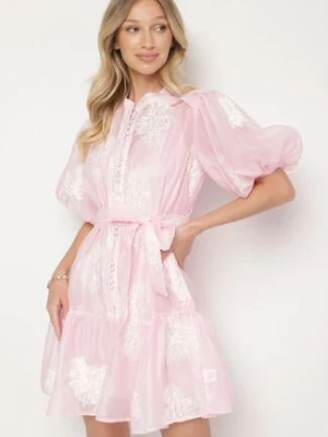 Różowa Koszulowa Przezroczysta Sukienka z Bawełną Haftami i Paskiem Lirulira lovery