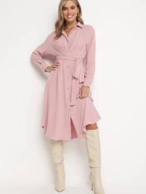 Różowa Koszulowa Sukienka Midi z Guzikami i Materiałowym Paskiem Tetenai unigirl