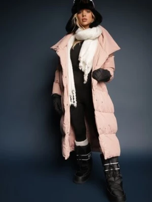 Różowa Kurtka Płaszcz z Wysokim Kołnierzem Zapinana na Napy z Paskiem Luliriva j.style