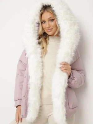 Różowa Pikowana Kurtka z Kapturem i Grubym Futrzanym Obszyciem z Możliwością Odpięcia Izarida rosse line