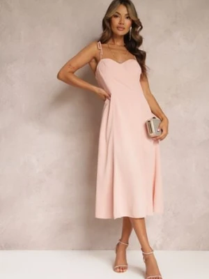 Różowa Rozkloszowana Sukienka Midi z Rozcięciem na Ramiączkach Josine vices