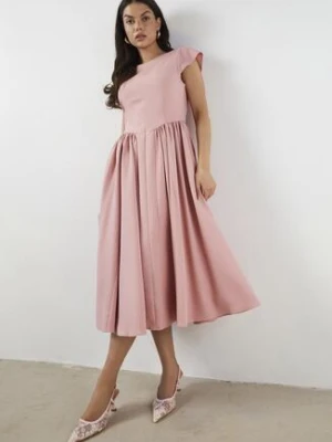 Różowa Rozkloszowana Sukienka Vices z Dekoltem Typu Łódka Milasena