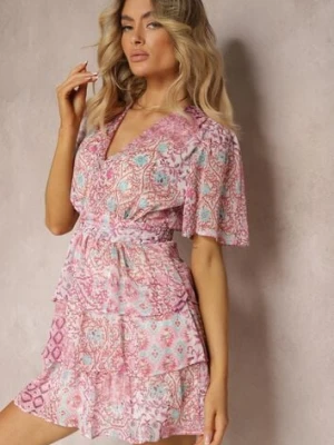 Różowa Sukienka o Rozkloszowanym Kroju z Falbankami i Gumką w Pasie Quireria retro & icone