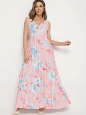 Różowa Sukienka o Rozkloszowanym Kroju z Plisami i Dekoltem w Serek Nitolina lovery