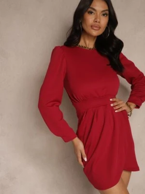 Różowa Sukienka Ozdobiona Bufiastymi Rękawami i Marszczeniem Vedelli messaya