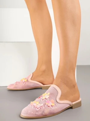 Różowe Klapki Mule z Siateczkową Cholewką i Kwiatami 3D Annalen La Flor