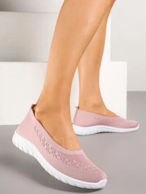 Różowe Wsuwane Tenisówki z Delikatną Perforacją Firsedi