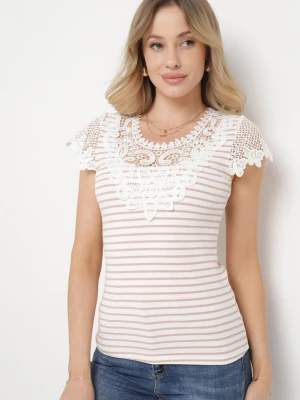 Różowy Bawełniany T-shirt Koszulka z Krótkim Rękawem z Ozdobną Koronką przy Dekolcie Carines G-dz Fashion