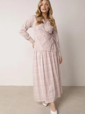 Różowy Komplet z Bawełny w Kratę Kopertowa Wiązana Bluzka i Rozkloszowana Spódnica Alais unigirl