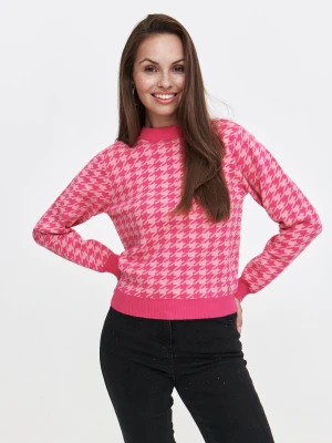 Różowy sweter w pepitkę Top Secret