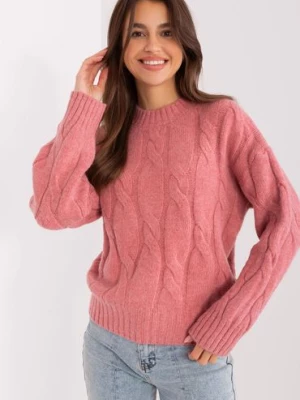 Różowy sweter z warkoczami i ściągaczami