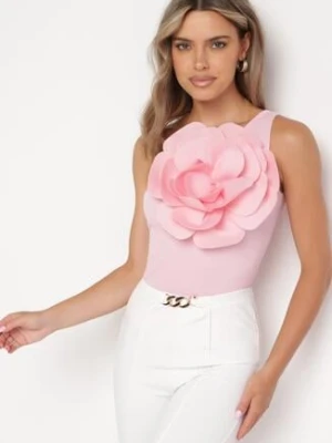 Różowy Top bez Rękawów z Asymetrycznym Dekoltem z Dużą Aplikacją w Kształcie Kwiatka Vernia elsa.m by may