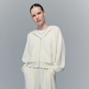 Rozpinana bluza z kapturem i modalem w składzie basic kremowa House