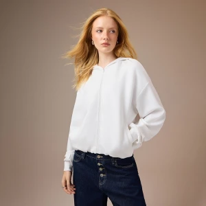 Rozpinana bluza z kapturem i modalem w składzie biała House