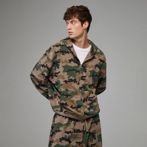 Rozpinana bluza z kapturem we wzór camo House