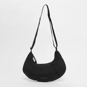 SNIPES Rubber Badge Basic Logo Croissant Shoudler Bag uniseks Torby naramienne czarny rozmiar Akcesoria