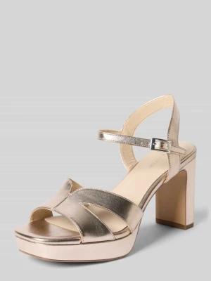 Sandałki z klamerką z bolcem tamaris