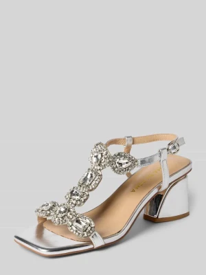 Sandałki z obszyciem ozdobnymi kamieniami i obcas słupek Alma en Pena
