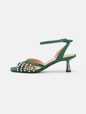 Sandały alberta ferretti