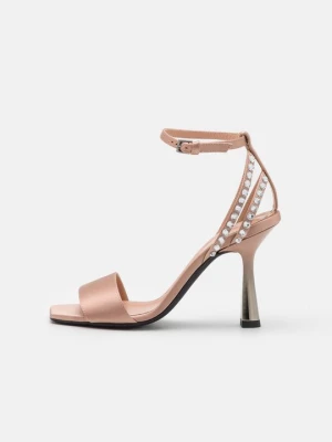 Sandały Alberta Ferretti piaskowy