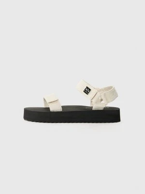 Sandały Armani Exchange