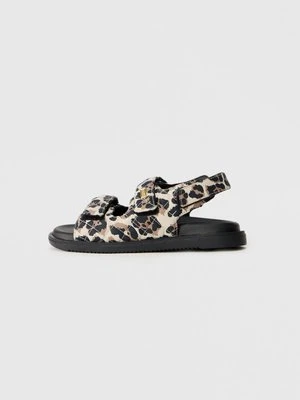 Sandały Barbour International