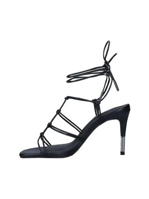 Sandały Carvela