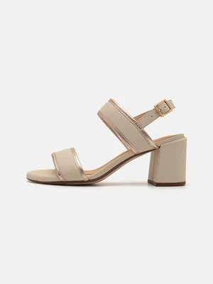 Sandały Clarks