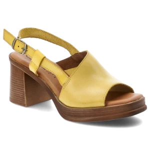 Sandały damskie HEE, cholewka ze skóry naturalnej z zabudowanym przodem i odkrytą piętą na stabilnym obcasie z platformą, żółte, 26544