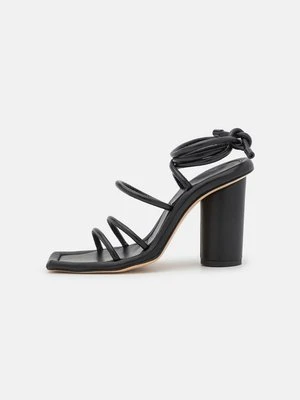 Sandały Ioana Ciolacu