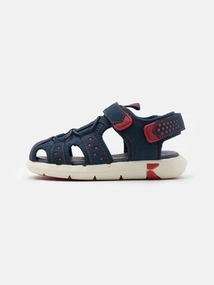 Sandały Kickers