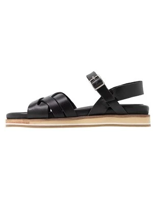 Sandały Kickers