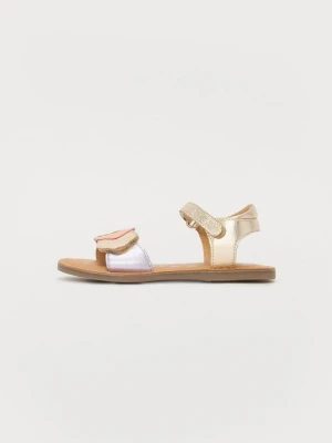 Sandały Kickers złoty
